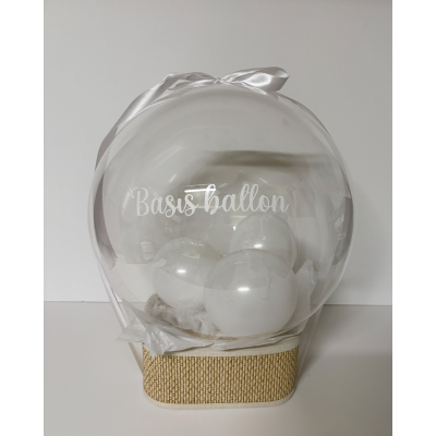 Basis ballon  op rieten mandje met crème bekleding 