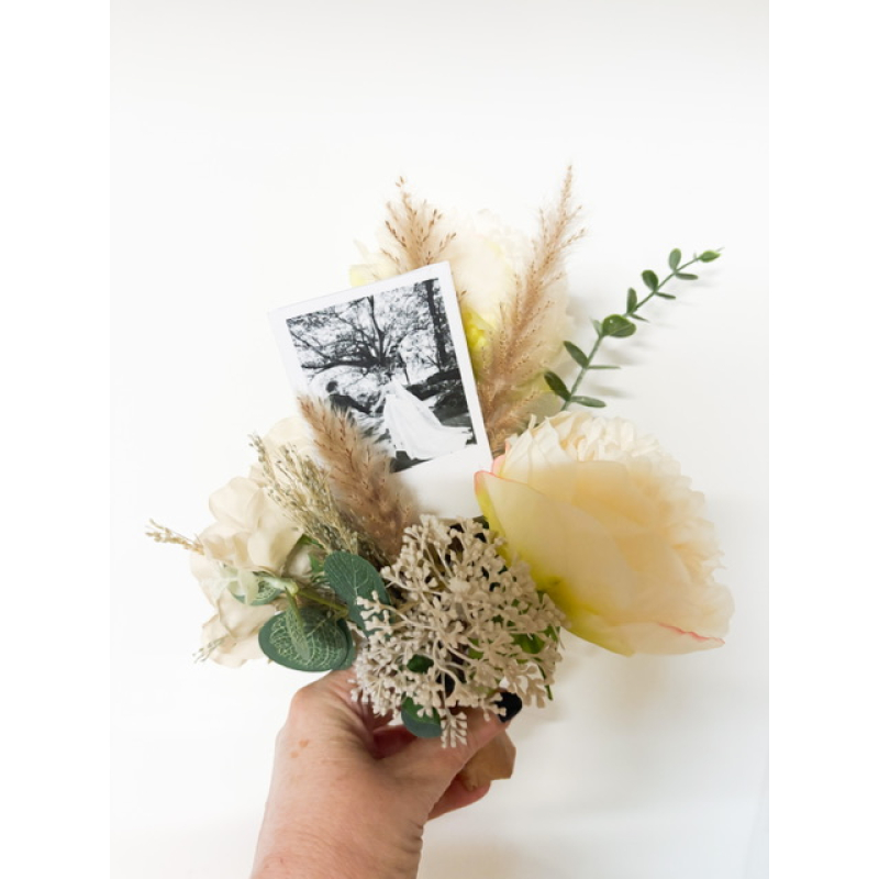 Bloemen boeket crème in combi met droogbloemen