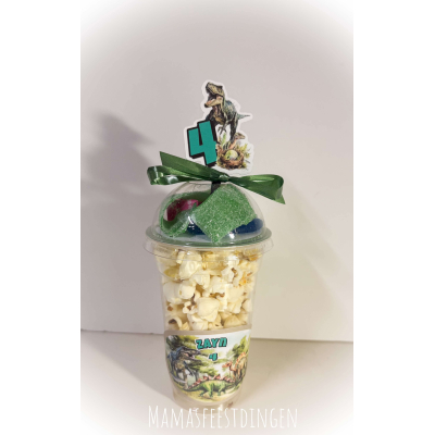 Popcorn met snoep dino stoer Popcorn met snoep dino stoer