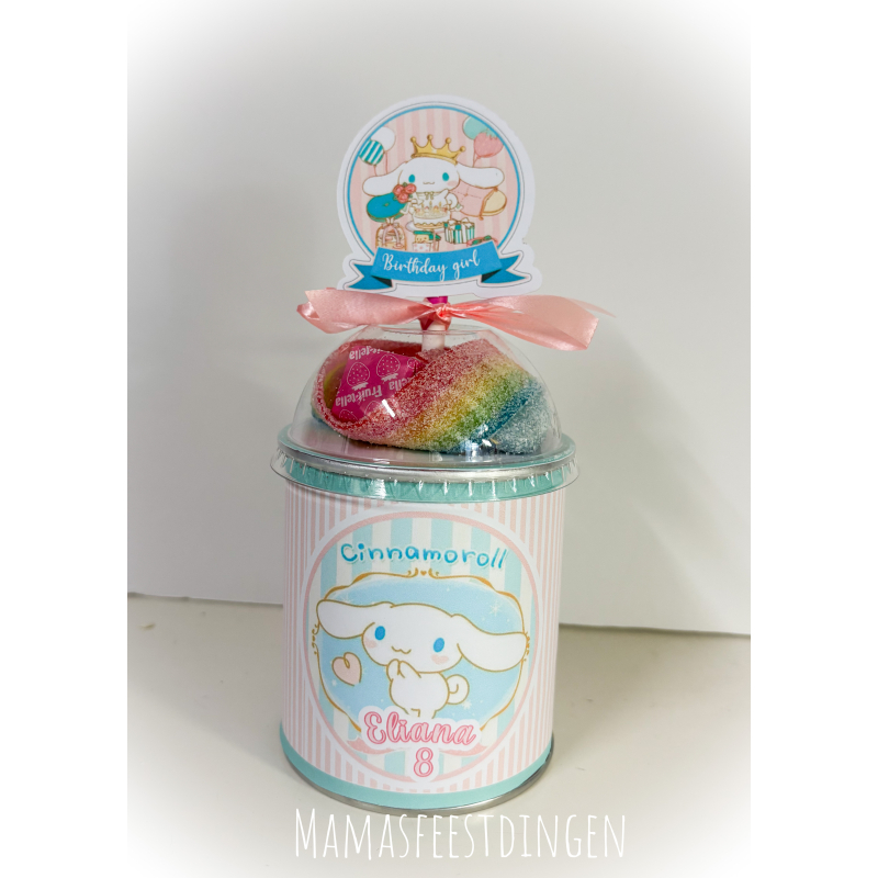 Pringles met snoepdeksel cinnamonroll