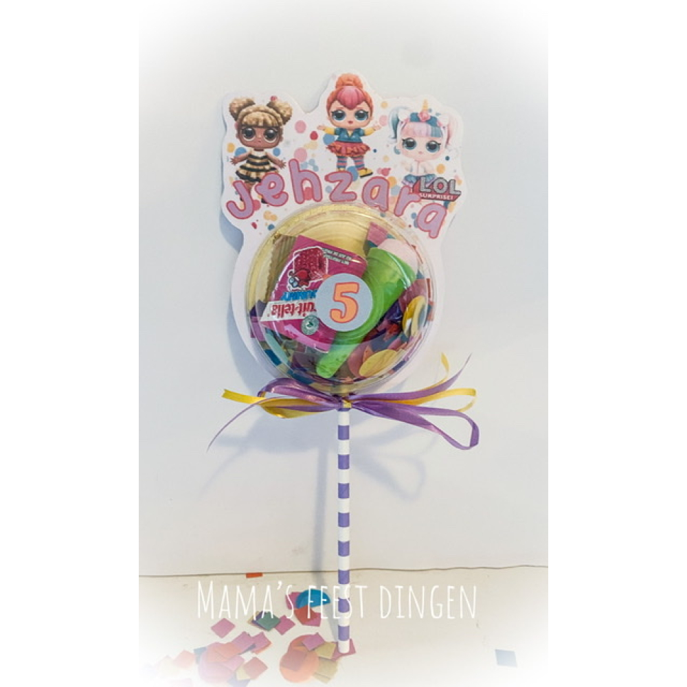 Traktatie bol. LOL surprise   Happy 