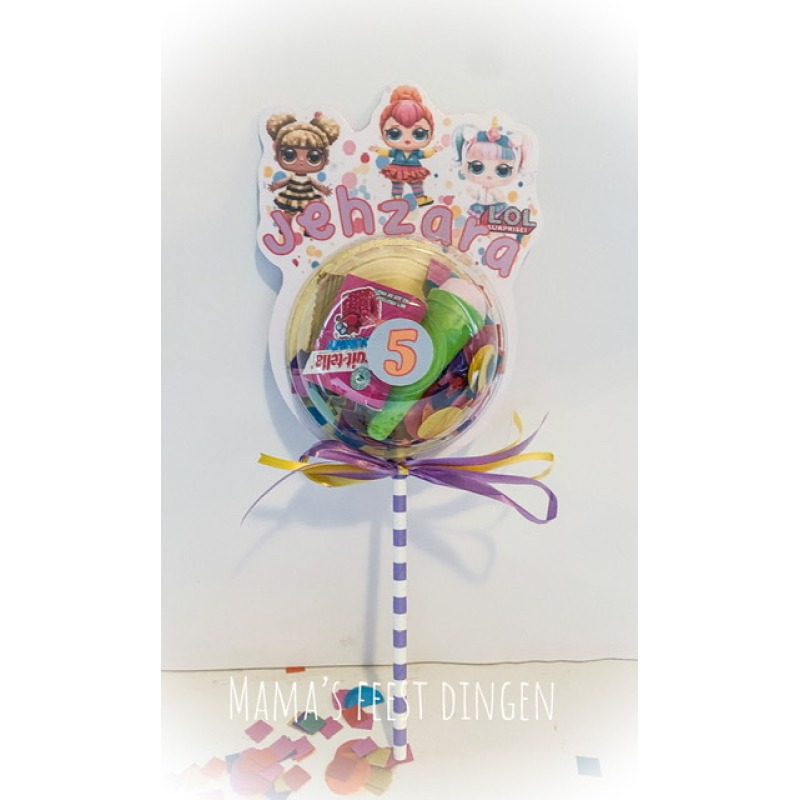 Traktatie bol. LOL surprise   Happy 